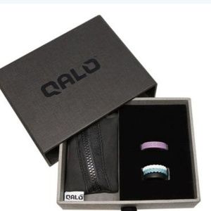 Qalo Women's Silicone Ring Gift Set